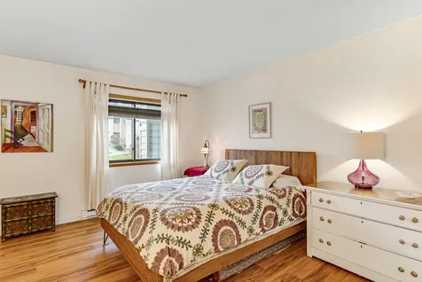 51 Hawthorne Circle South Burlington VT 05403