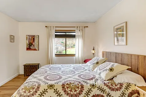 51 Hawthorne Circle South Burlington VT 05403