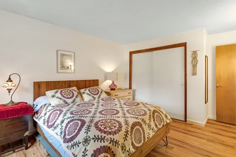 51 Hawthorne Circle South Burlington VT 05403