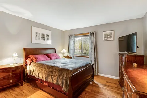 51 Hawthorne Circle South Burlington VT 05403
