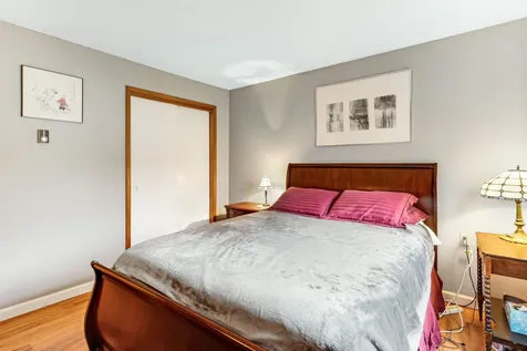 51 Hawthorne Circle South Burlington VT 05403