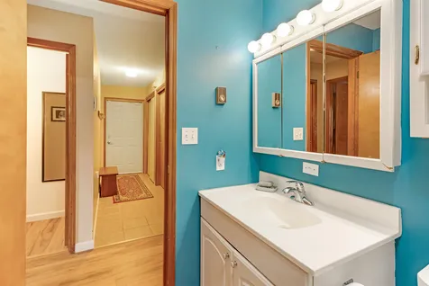 51 Hawthorne Circle South Burlington VT 05403