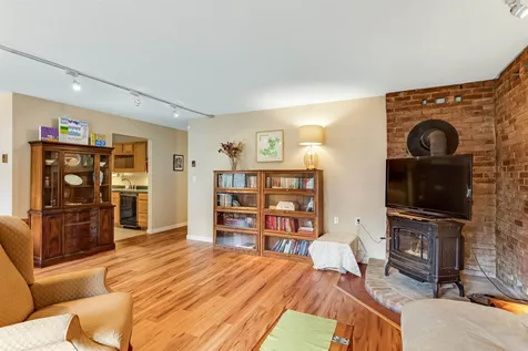 51 Hawthorne Circle South Burlington VT 05403