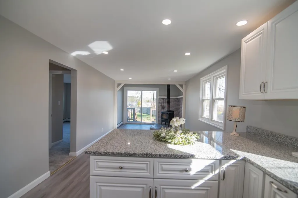 14 Babscott Lane Kingston NH 03848