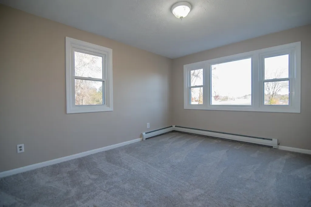 14 Babscott Lane Kingston NH 03848
