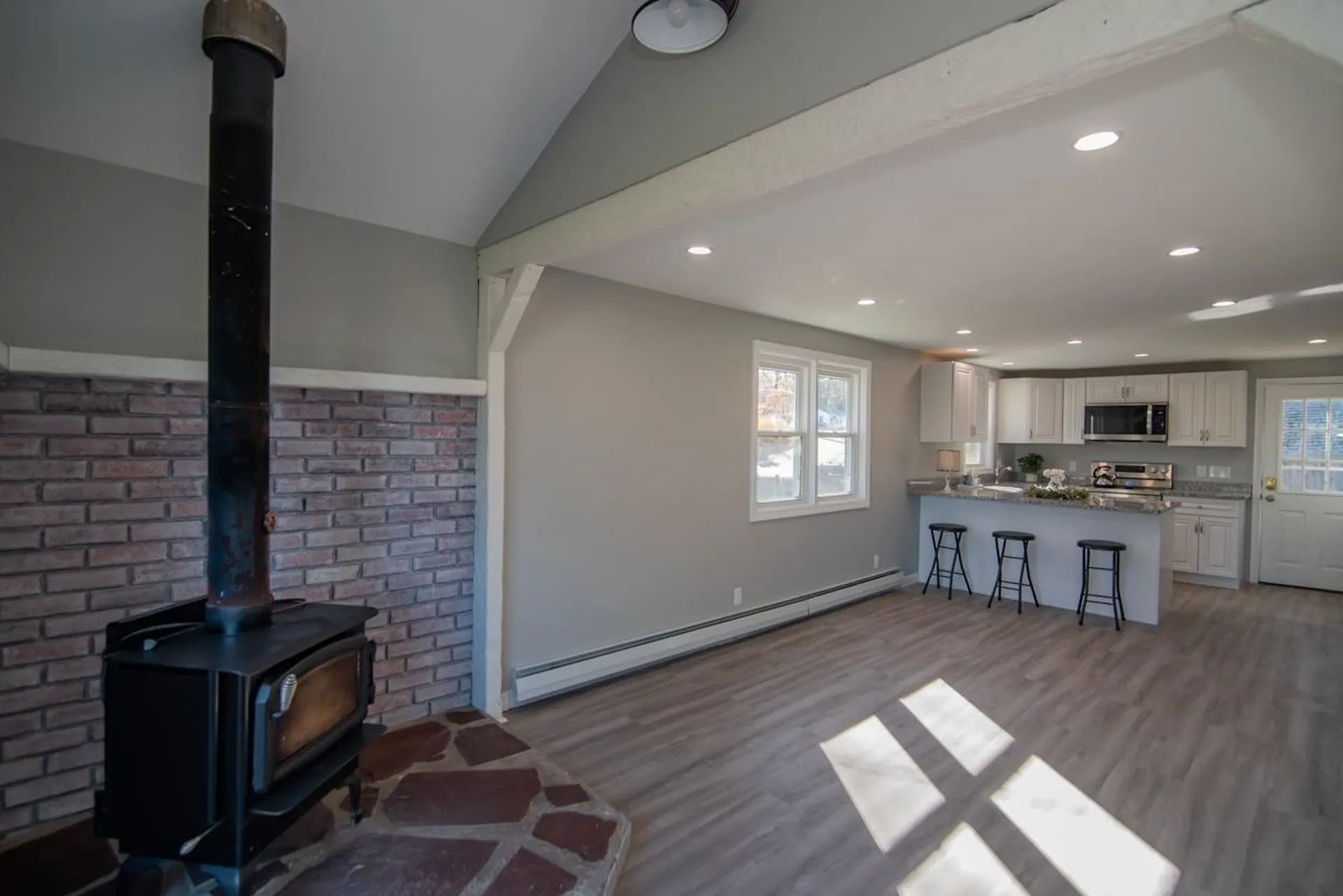 14 Babscott Lane Kingston NH 03848