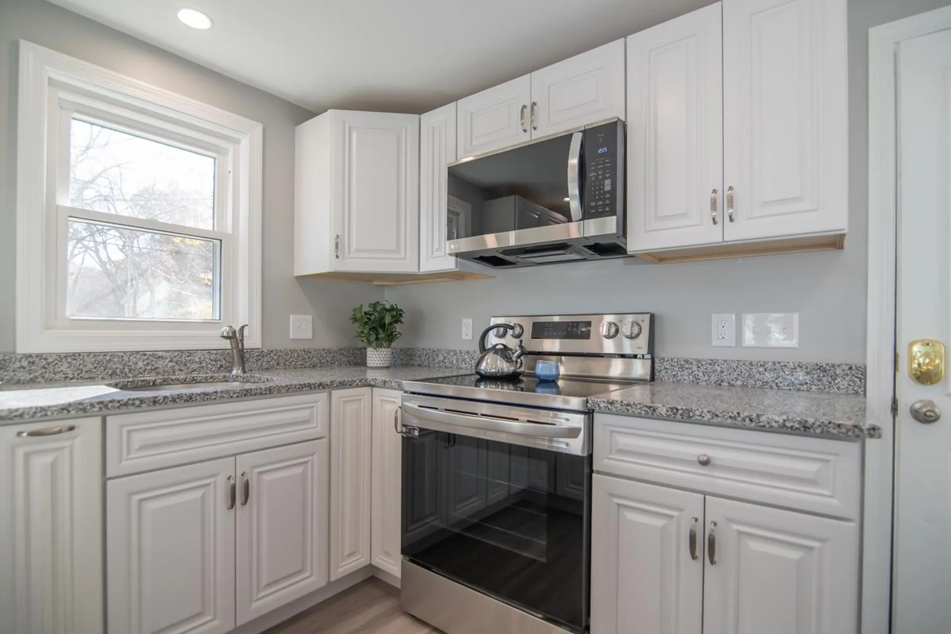 14 Babscott Lane Kingston NH 03848