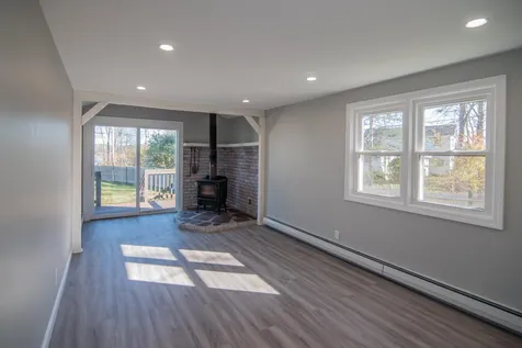 14 Babscott Lane Kingston NH 03848