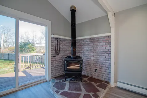 14 Babscott Lane Kingston NH 03848
