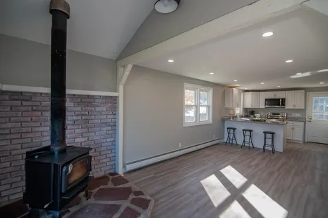 14 Babscott Lane Kingston NH 03848