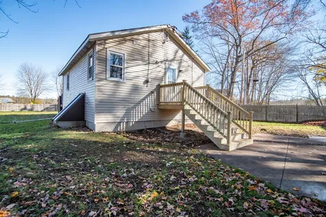 14 Babscott Lane Kingston NH 03848