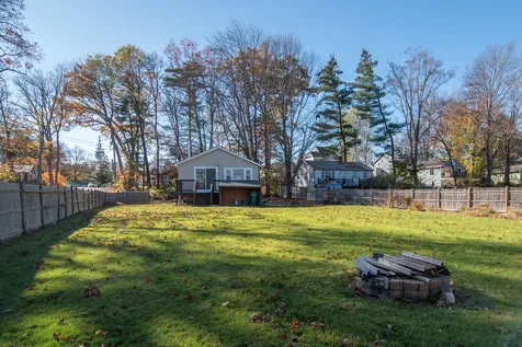 14 Babscott Lane Kingston NH 03848