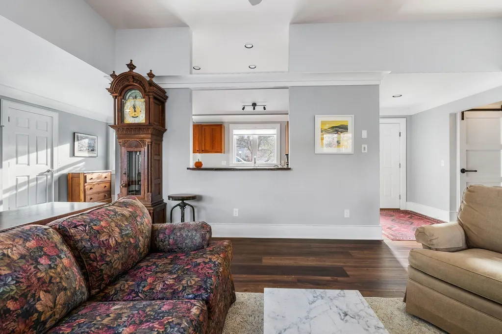 75 Hilltop Place New London NH 03257
