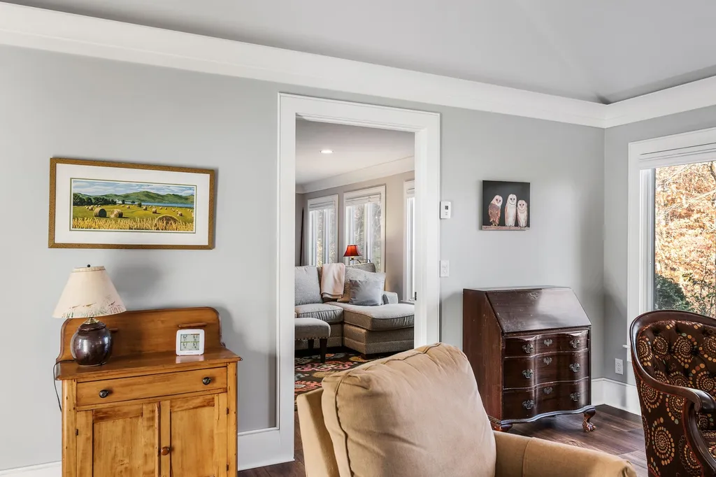 75 Hilltop Place New London NH 03257