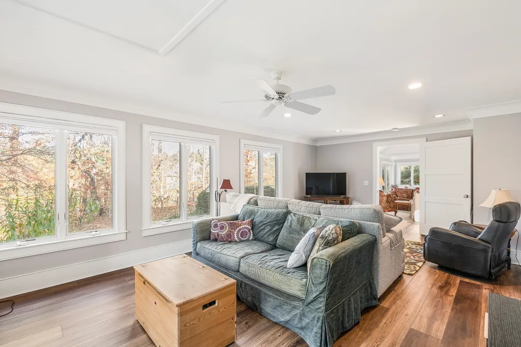 75 Hilltop Place New London NH 03257