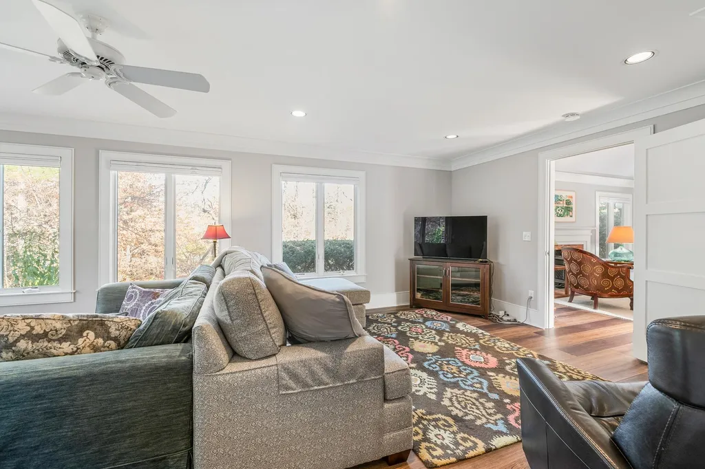 75 Hilltop Place New London NH 03257