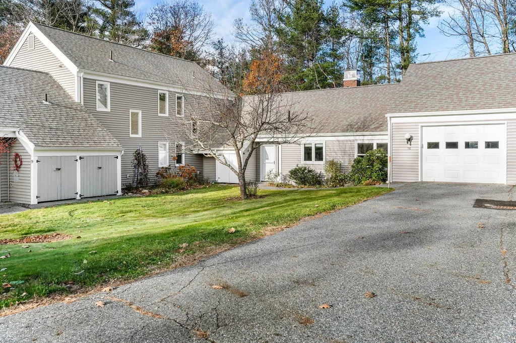 75 Hilltop Place New London NH 03257