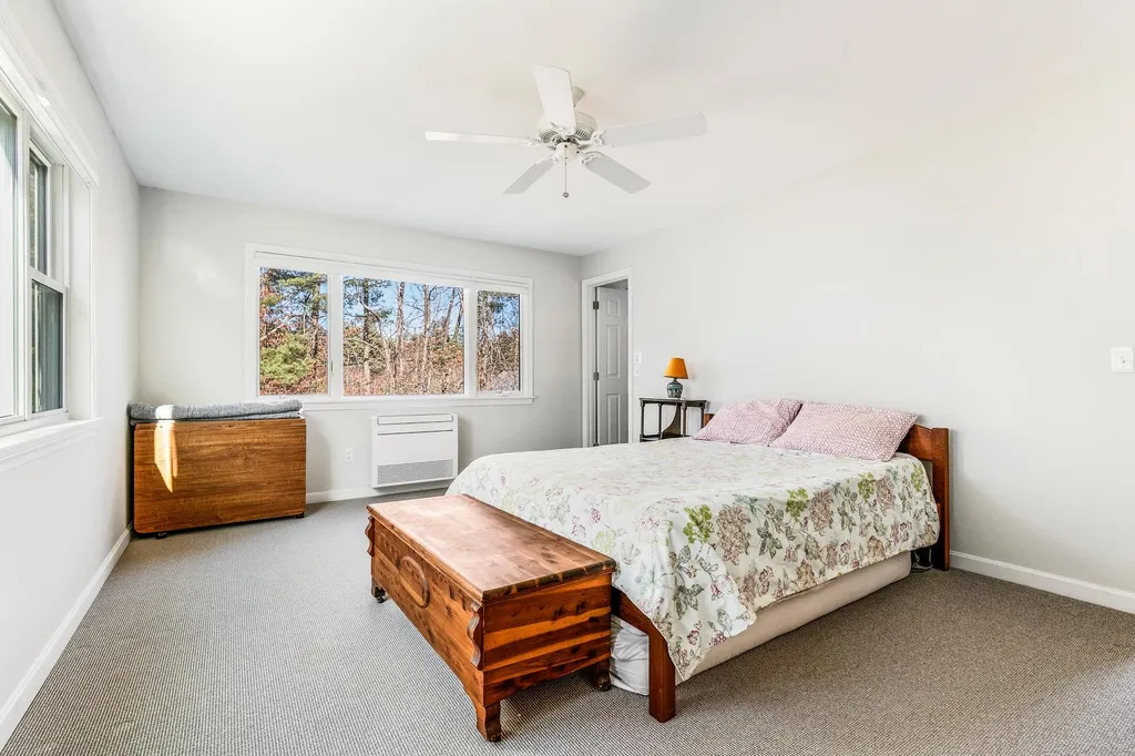 75 Hilltop Place New London NH 03257