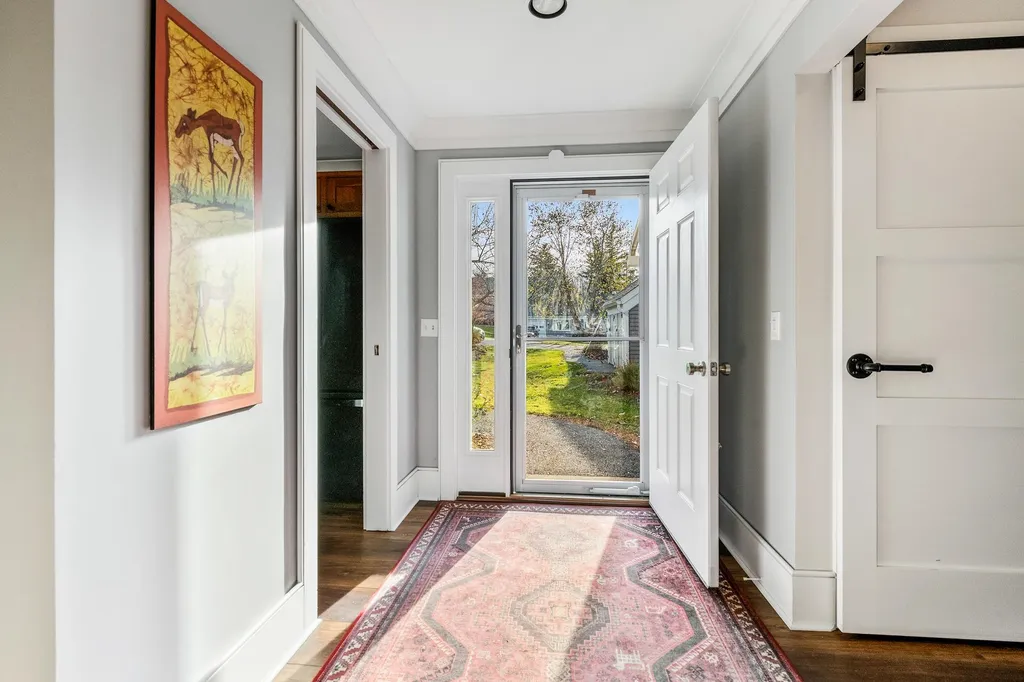 75 Hilltop Place New London NH 03257