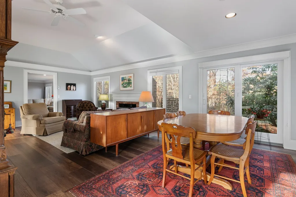 75 Hilltop Place New London NH 03257