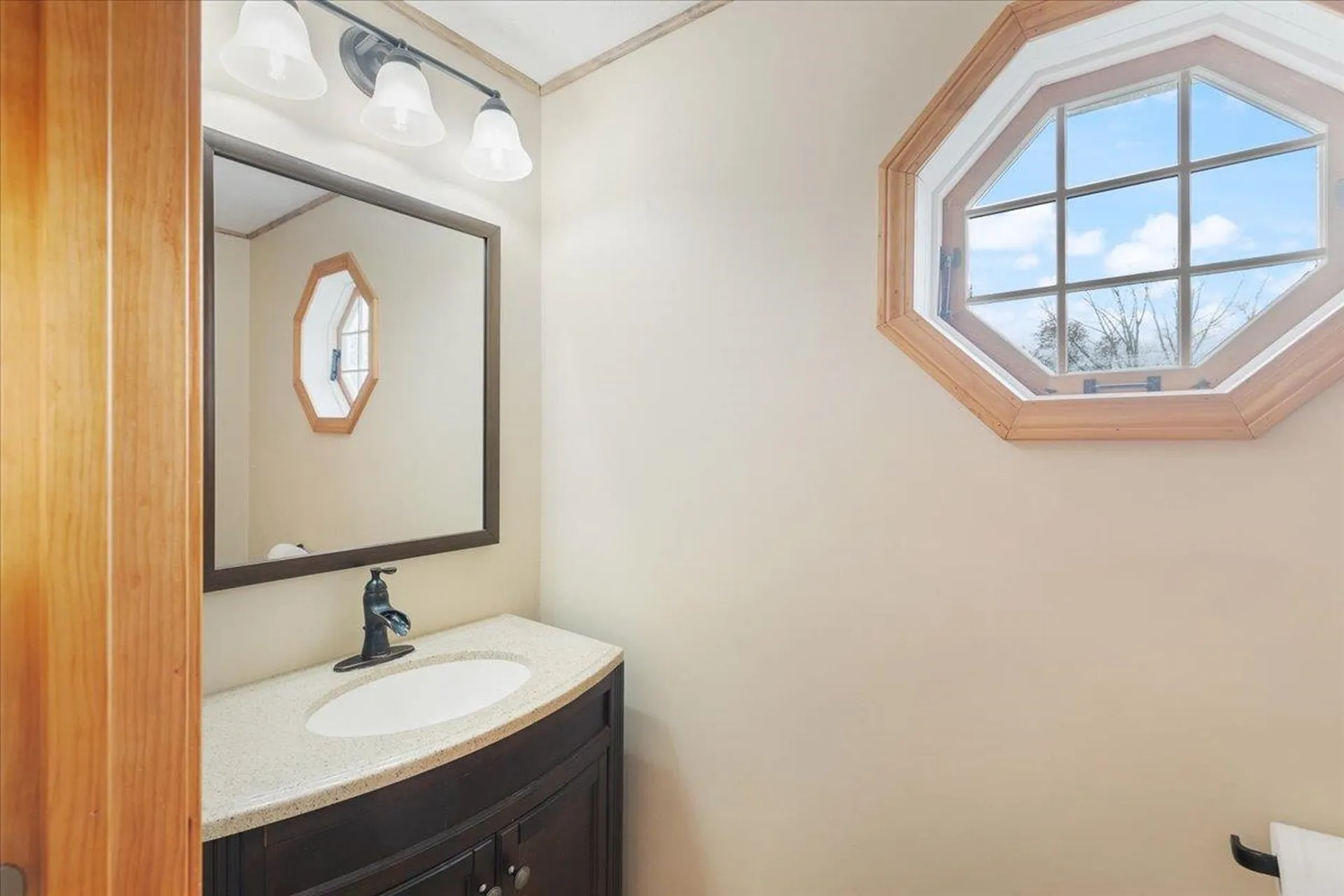 104 Old County Road Plaistow NH 03865