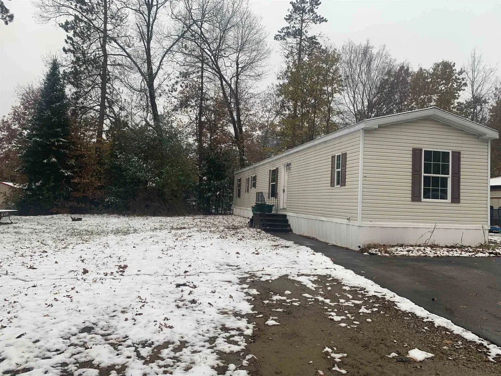 6 Mavis Avenue Rochester NH 03839
