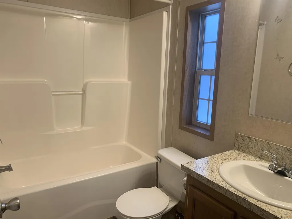 6 Mavis Avenue Rochester NH 03839