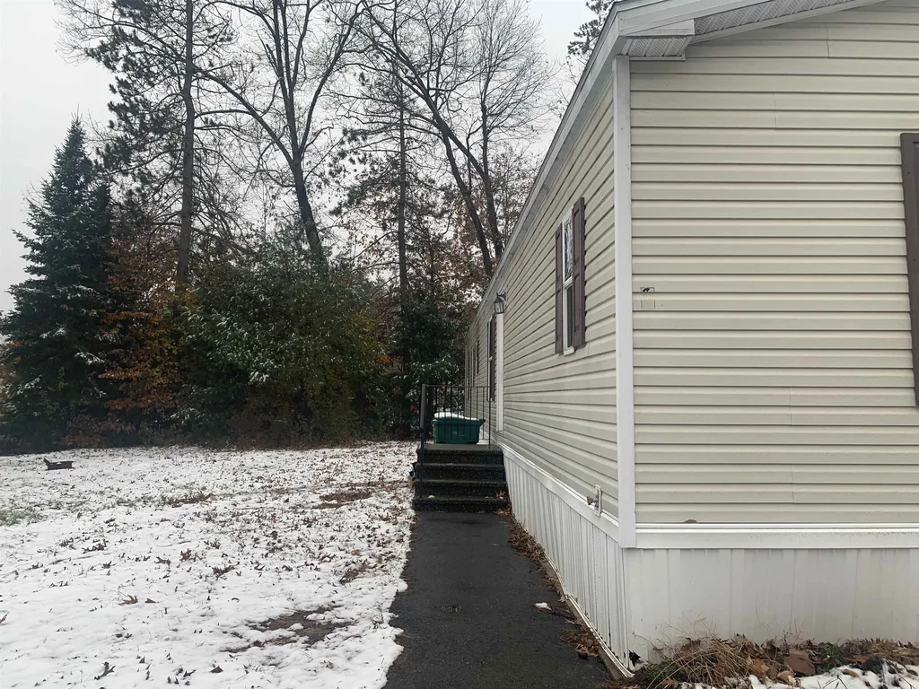 6 Mavis Avenue Rochester NH 03839