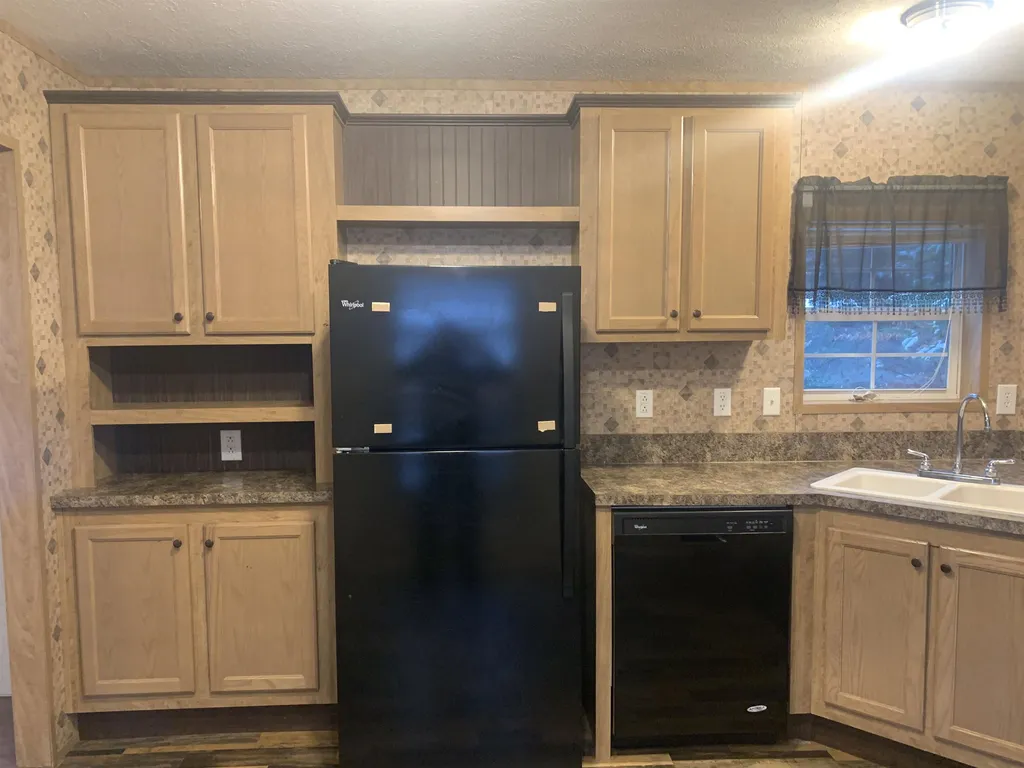 6 Mavis Avenue Rochester NH 03839