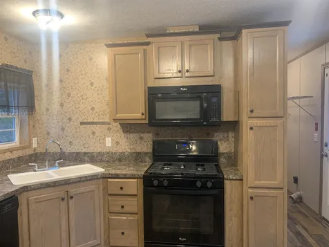 6 Mavis Avenue Rochester NH 03839