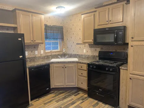 6 Mavis Avenue Rochester NH 03839