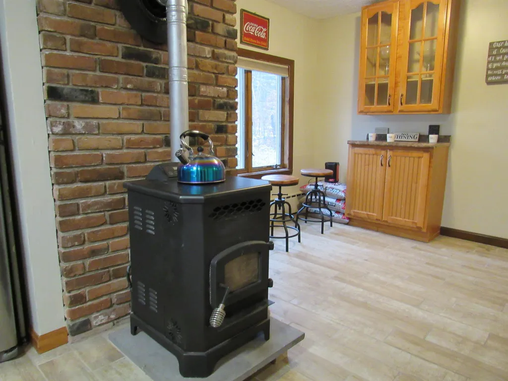 130 North Road Shelburne NH 03581
