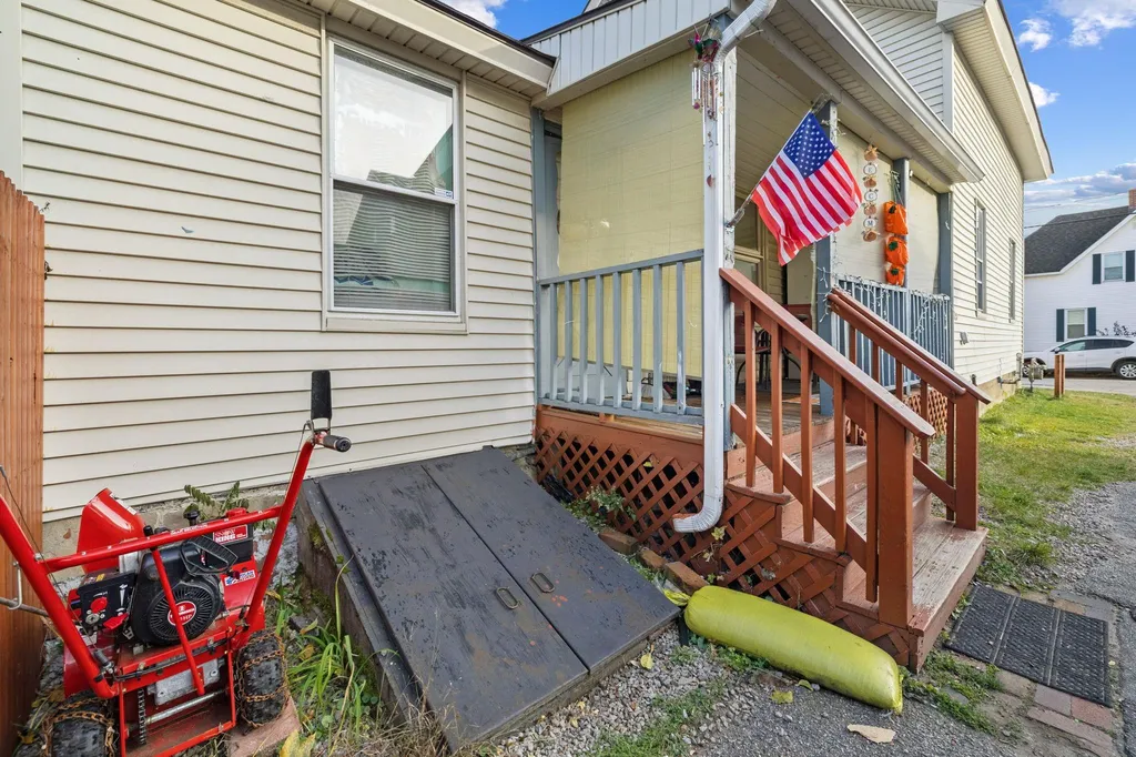 312 Laurel Street Manchester NH 03103