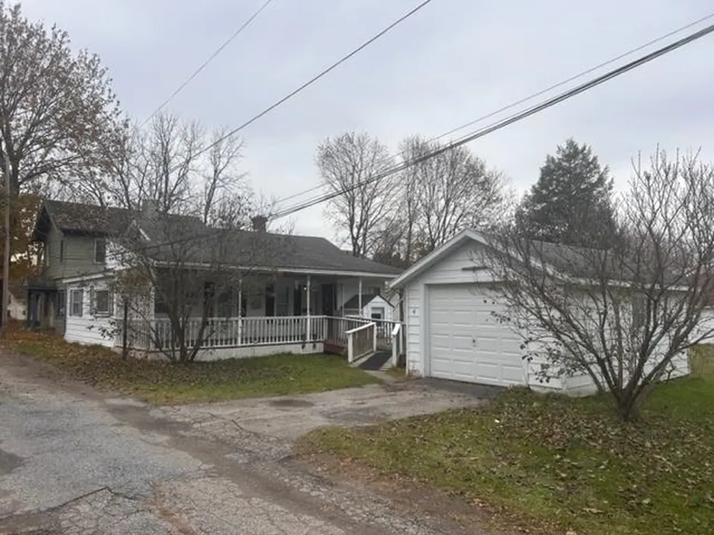 4 Gage Place Bennington VT 05201