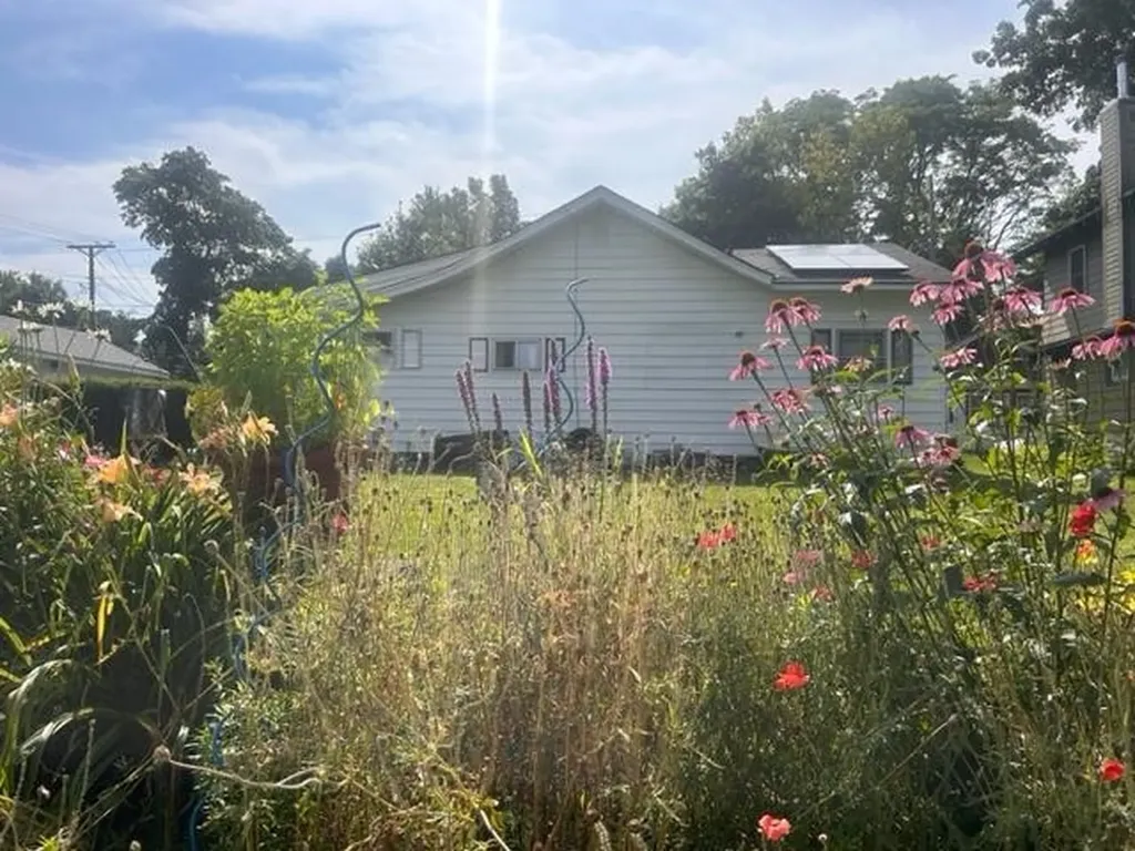 4 Gage Place Bennington VT 05201