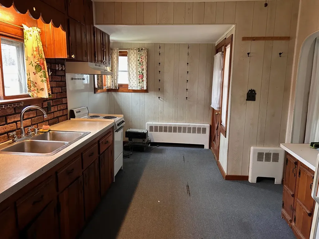 4 Gage Place Bennington VT 05201