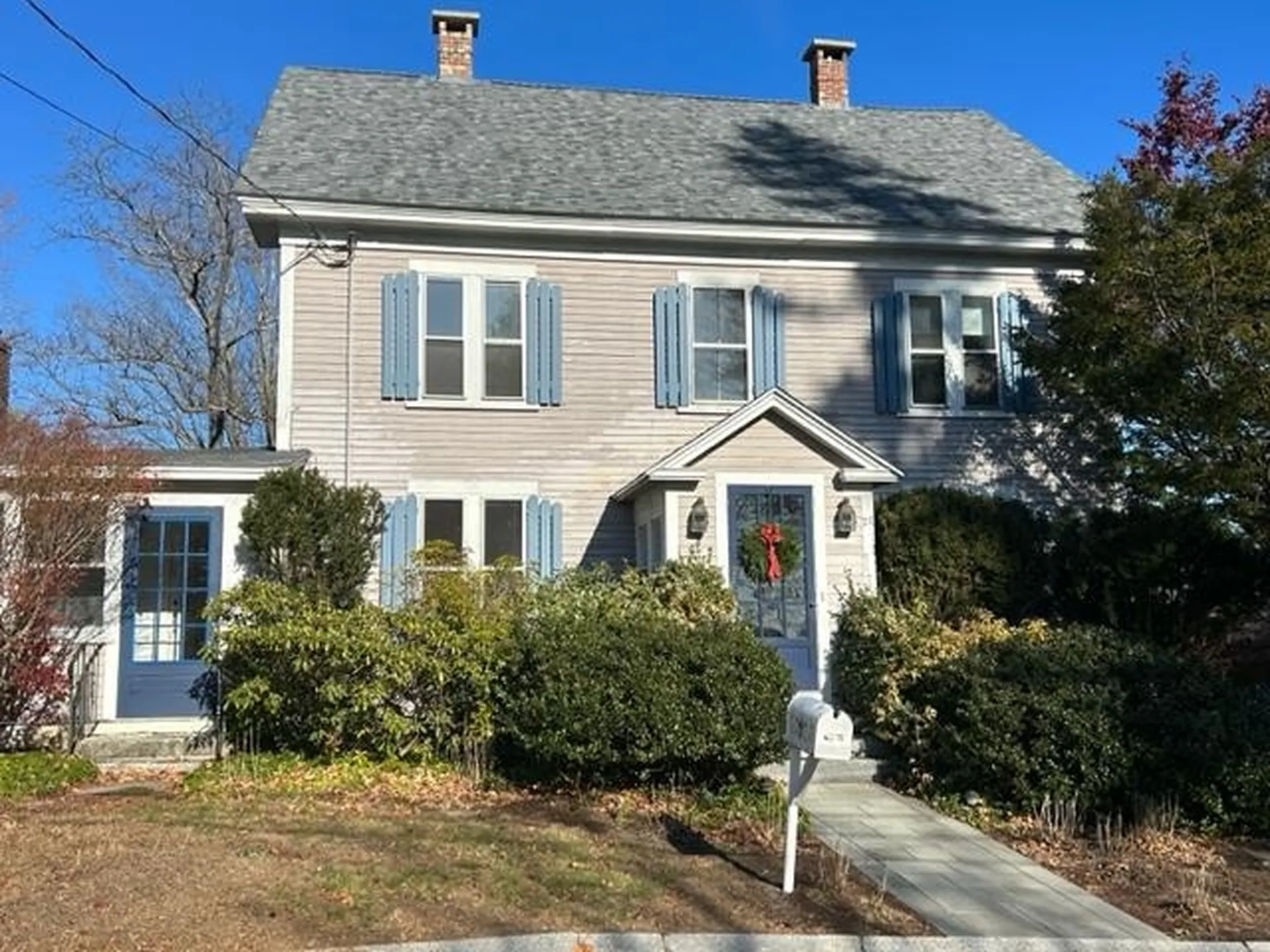 27 Pleasant Street Wolfeboro NH 03894