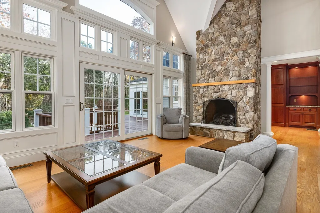 13 Whitehorse Drive Rye NH 03870