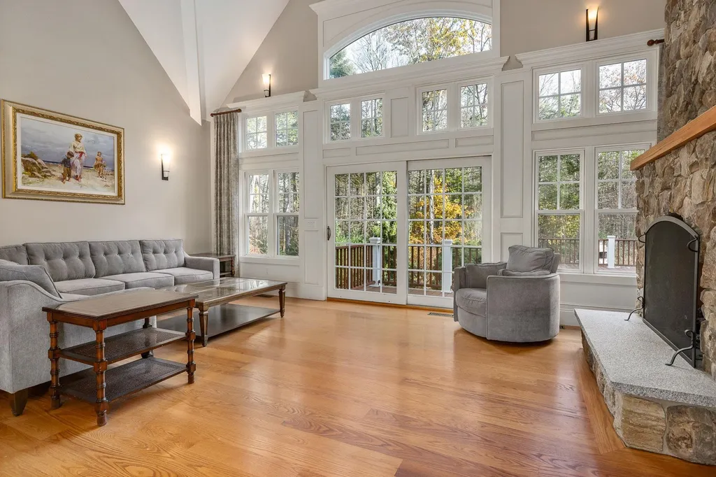 13 Whitehorse Drive Rye NH 03870