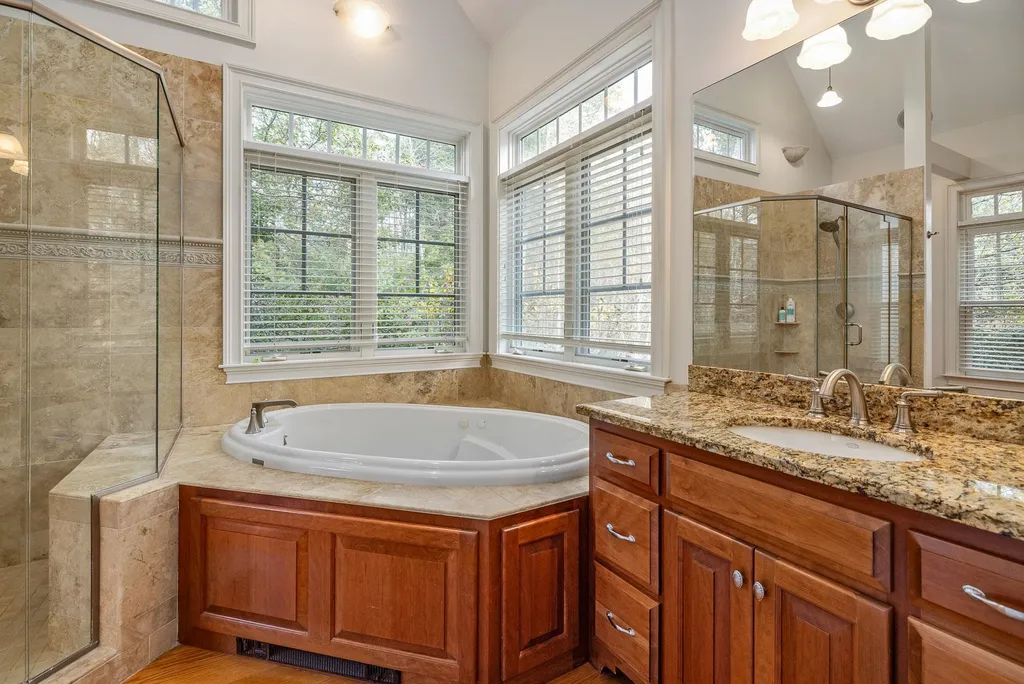 13 Whitehorse Drive Rye NH 03870