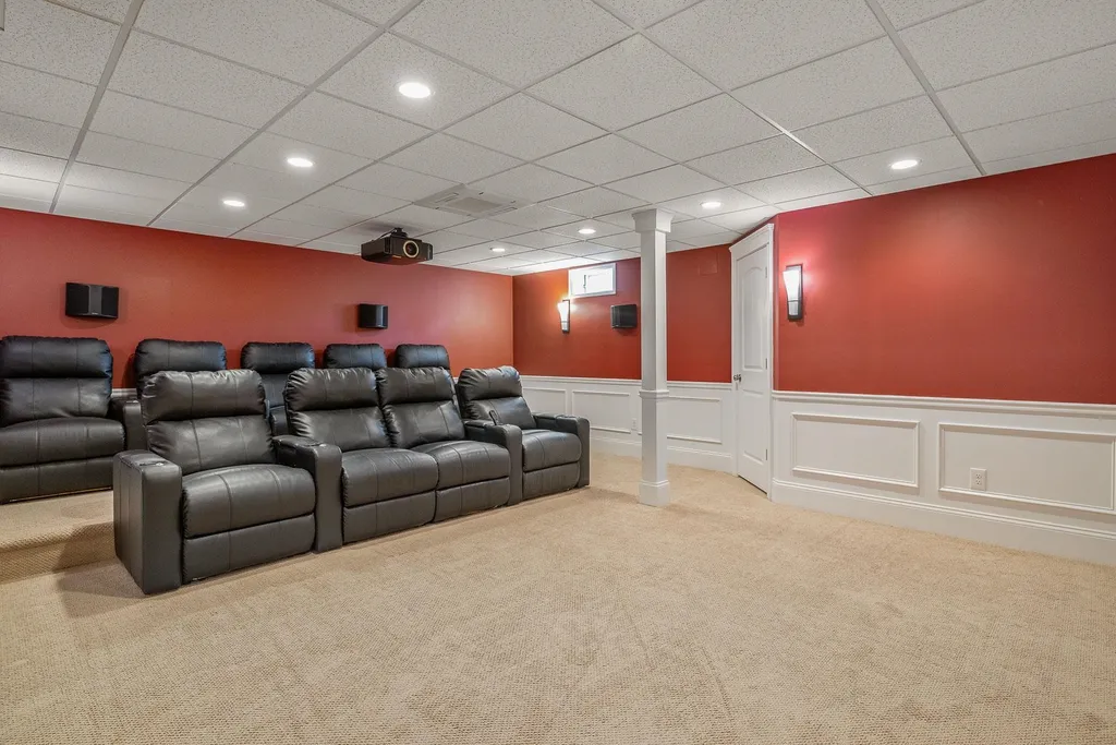 13 Whitehorse Drive Rye NH 03870