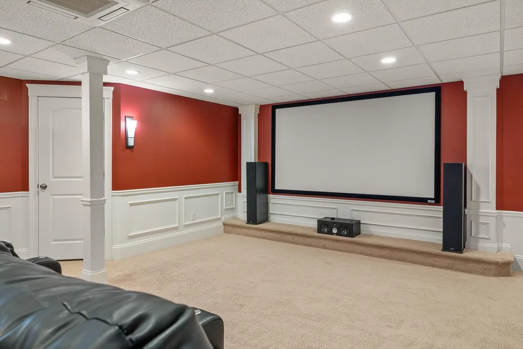 13 Whitehorse Drive Rye NH 03870