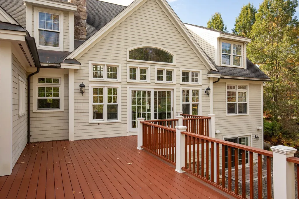 13 Whitehorse Drive Rye NH 03870