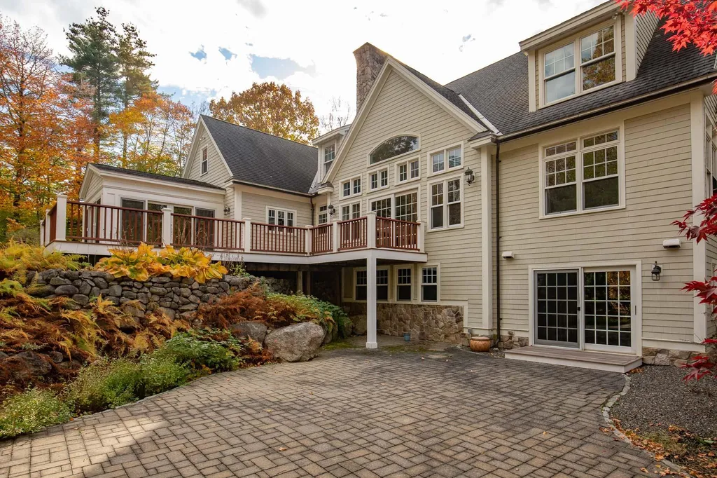 13 Whitehorse Drive Rye NH 03870