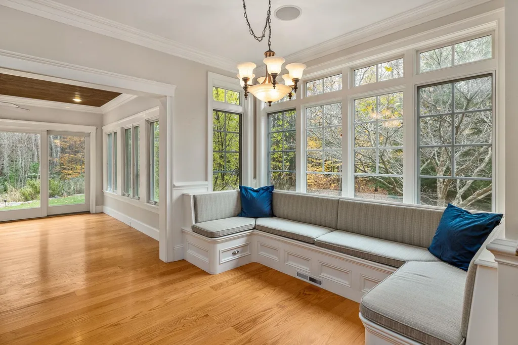 13 Whitehorse Drive Rye NH 03870