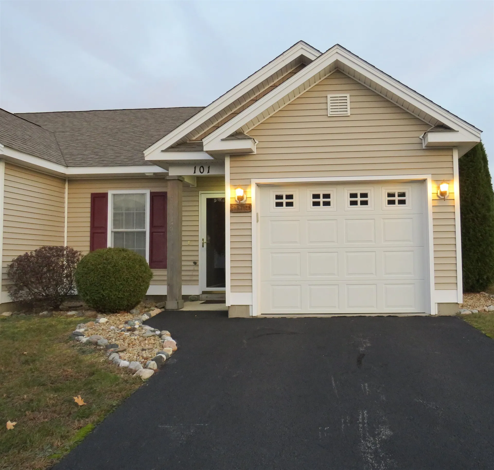 28 Owens Drive Swanzey NH 03446