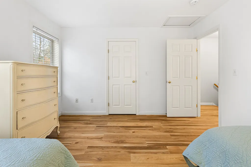 7 Pointe Drive Essex VT 05452