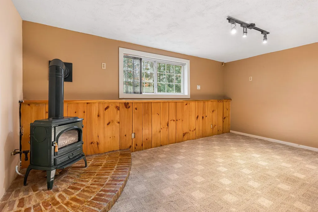 7 Pointe Drive Essex VT 05452