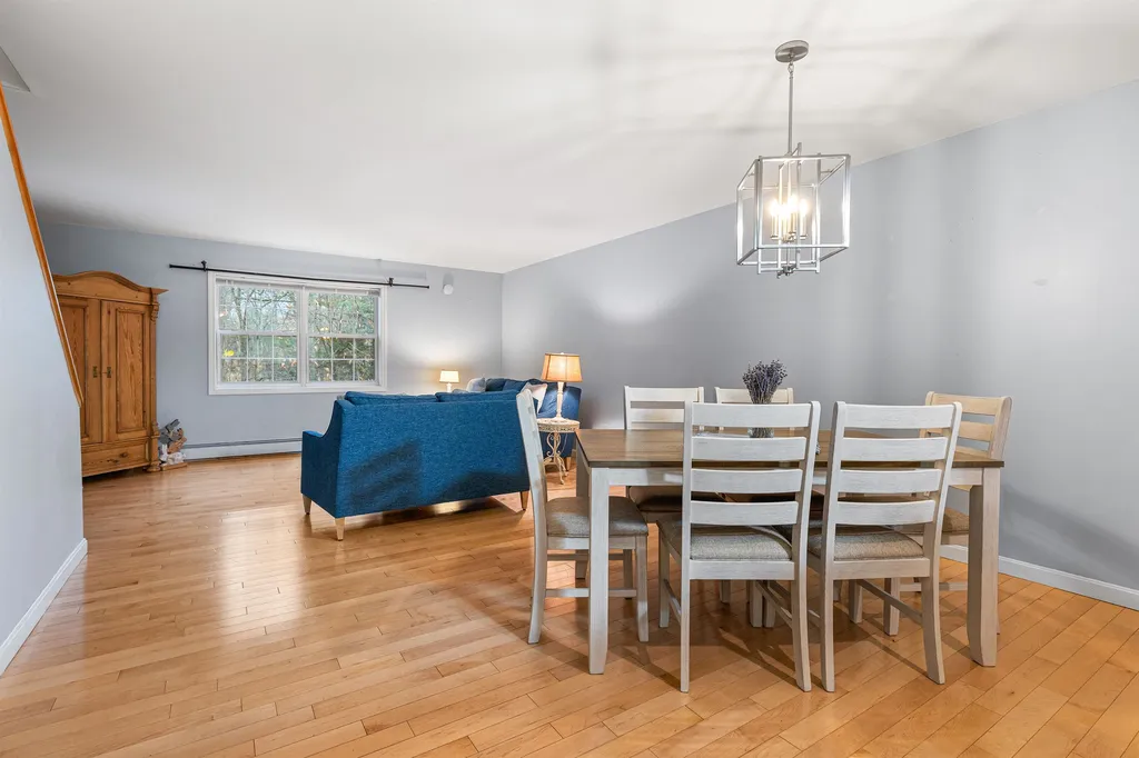 7 Pointe Drive Essex VT 05452