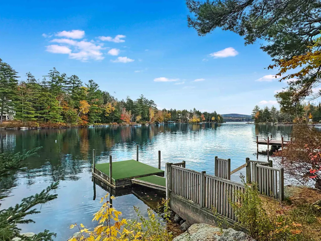 30 Ridgewood Road Sunapee NH 03782